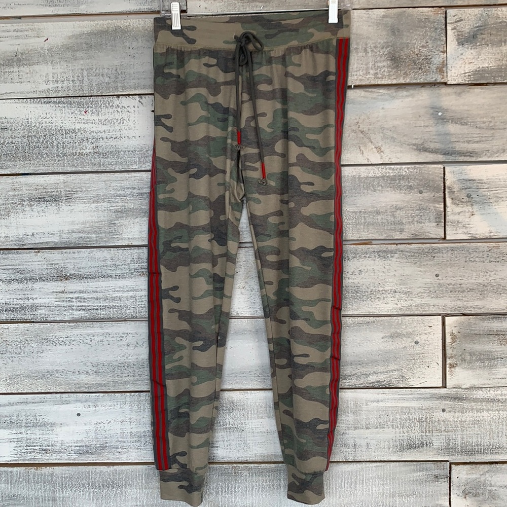 Camo joggers with red racer stripe